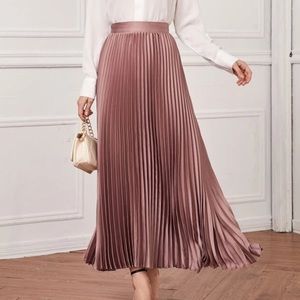 High waist pleated skirt